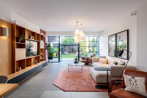 9 West Grove, London, SE10 8QT