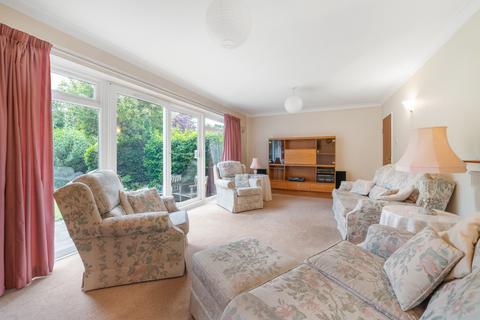 100 Pickhurst Park, Bromley, BR2 0TW