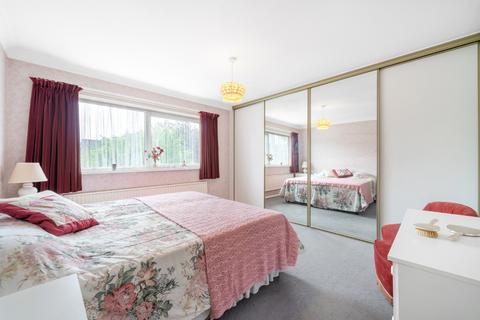 100 Pickhurst Park, Bromley, BR2 0TW