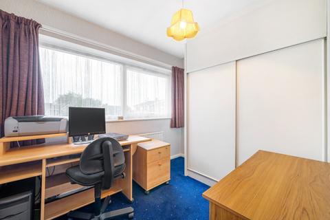 100 Pickhurst Park, Bromley, BR2 0TW