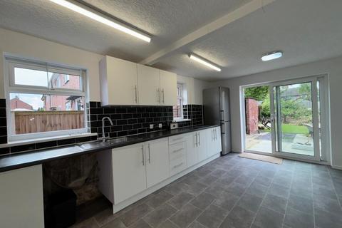 3 bedroom semi-detached house to rent, Mere Close, Calverton, Nottingham, Nottinghamshire, NG14