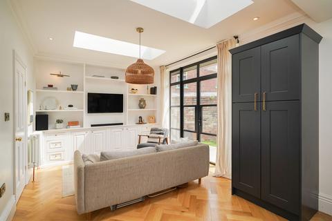 3 Carter Knowle Road, Sheffield, S7 2DW