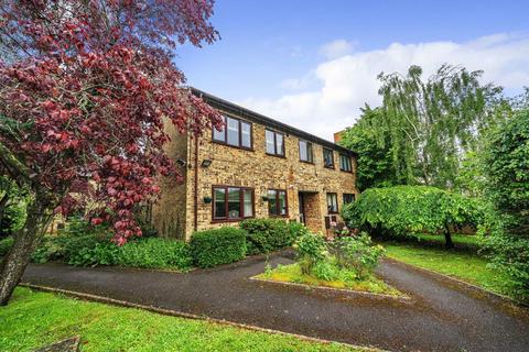 1 bedroom flat for sale, Carterton,  Oxfordshire,  OX18