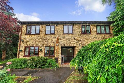 1 bedroom flat for sale, Carterton,  Oxfordshire,  OX18