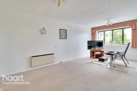 1 bedroom retirement property for sale, High Road, South Woodford