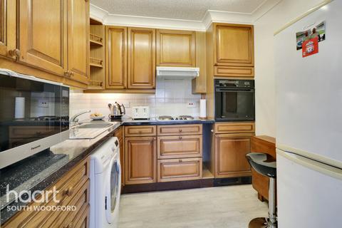1 bedroom retirement property for sale, High Road, South Woodford
