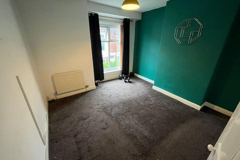 2 bedroom terraced house to rent, Castle Grove, Perth Street West, Hull, East Riding of Yorkshi, HU5