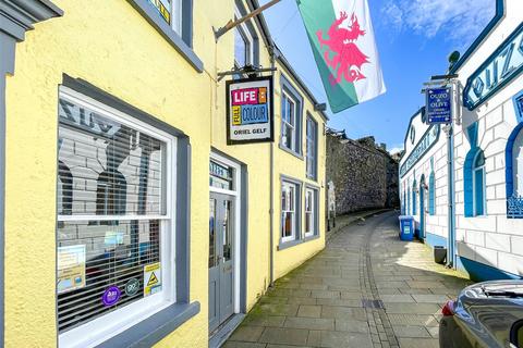 Restaurant for sale, Hole in the Wall Street, Caernarfon, Gwynedd, LL55