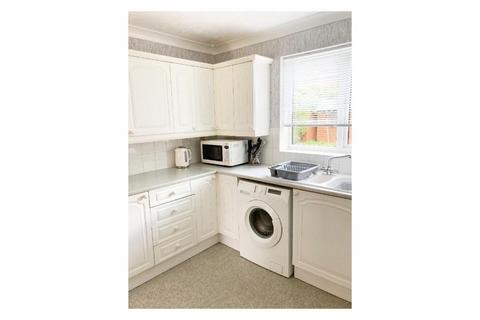 4 bedroom terraced house to rent, Northfields, Norwich, NR4