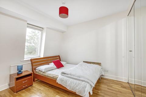 1 bedroom flat to rent, Nevern Square Earls Court SW5