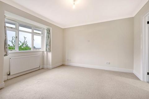 3 Alderton Close, Felsted, Dunmow, CM6 3EL