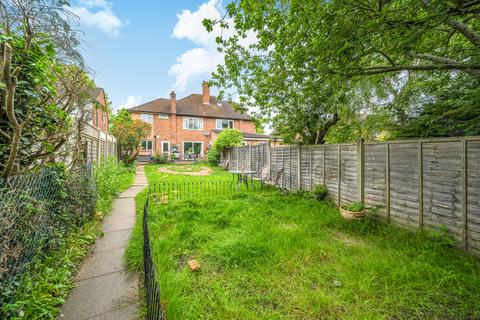 2 Johnston Walk, Guildford, GU2 9XP