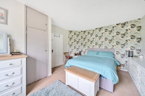 2 Johnston Walk, Guildford, GU2 9XP