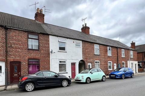 3 bedroom terraced house to rent, Barnbygate, Newark, Notts, NG24