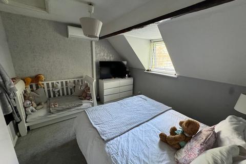 17 Fern Walk, Ashford, TW15 3PA