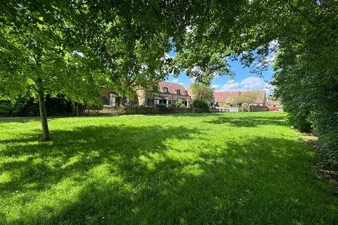 17 Fern Walk, Ashford, TW15 3PA