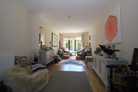 5 bedroom semi-detached house to rent, Tyning End, Bath