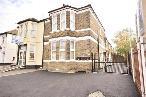 2 bedroom apartment to rent, Eastern Road, Romford, Essex, RM1