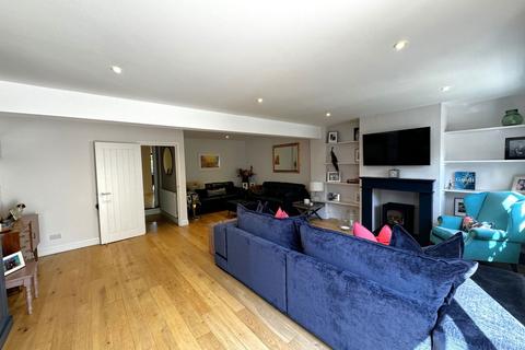 5 bedroom barn conversion for sale, Marden, Kent