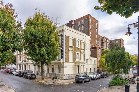 3 bedroom flat for sale, Gloucester Street, SW1V