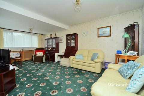 2 bedroom bungalow for sale, Donnington Road, Worcester Park, KT4