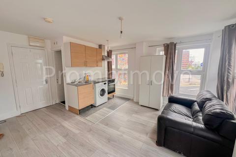 Studio to rent, King Street Luton LU1 2DP