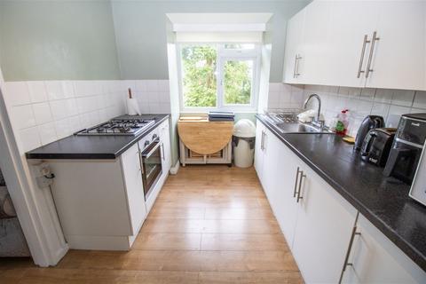 Flat 6, Yew Tree House, 258 Bills Lane, Shirley, Solihull, B90 2PP