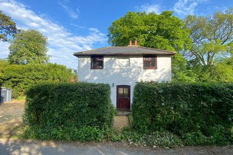 2 bedroom detached house for sale, Gosbeck, Nr Ipswich, Suffolk