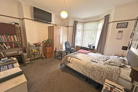 2 bedroom flat for sale, Queen Alexandra Road, North Shields, North Tyneside