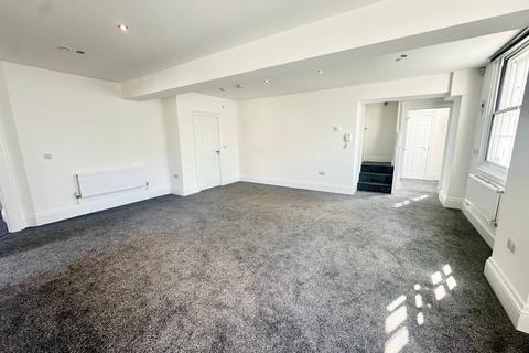 3 bedroom flat to rent, Bank Chambers, Mount Street, Nottingham, Nottinghamshire, NG1 6HF