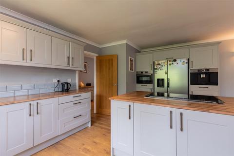 4 bedroom detached house for sale, Camus Bhan, Lady Ileene Road, Tarbert, Argyll and Bute, PA29