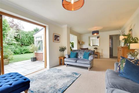 4 bedroom detached house for sale, Woodlands Close, Kidderminster DY11