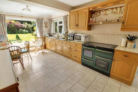 4 bedroom detached house for sale, Brackendale Way, Reading