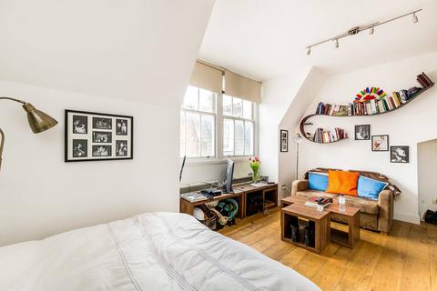 Studio to rent, Dukes Lane Chambers, High Street Kensington, London, W8