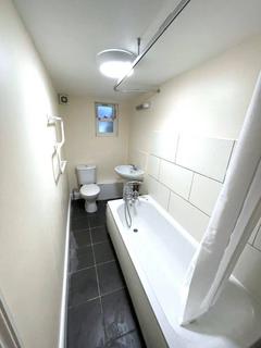 1 bedroom flat to rent, Leavesden Road, Watford WD24