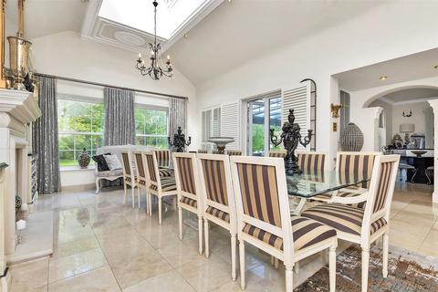 Guildens Lodge Catleys Walk, Sawston, Cambridge, CB22 3HR