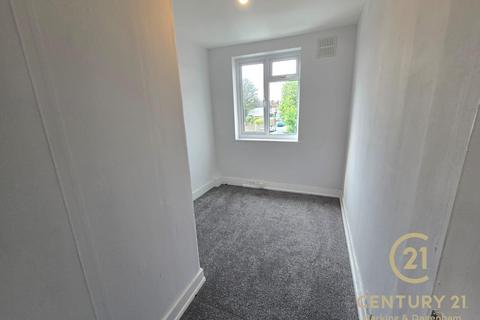 2 bedroom apartment to rent, Brentwood Road