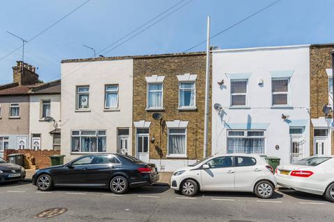 4 bedroom house to rent, Henniker Road, Stratford, London, E15