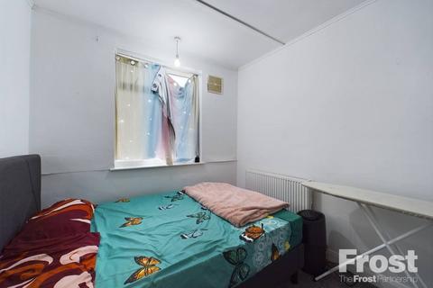 27 Cravan Avenue, Feltham, TW13 4EE