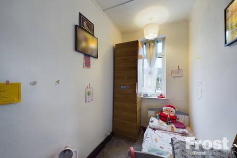 27 Cravan Avenue, Feltham, TW13 4EE