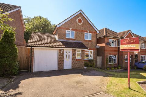 3 bedroom detached house for sale, Beale Street, Burgess Hill, RH15