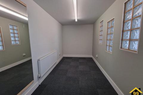 Office to rent, 214A Stamford Street Central, Ashton-under-Lyne, Tameside Metropolitan Borough, OL6