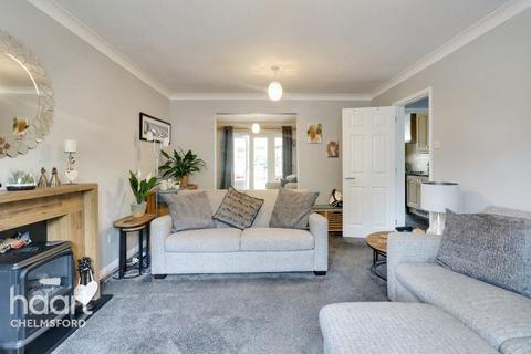 55 Pollards Green, Chelmsford, CM2 6UH