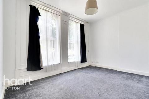 1 bedroom flat to rent, Woodside Road, Sutton