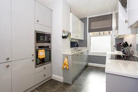 2 bedroom flat to rent, London, SW2