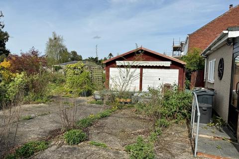 2 bedroom detached bungalow for sale, 40 Park Road, Kennington, Ashford, Kent