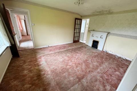 2 bedroom detached bungalow for sale, 40 Park Road, Kennington, Ashford, Kent