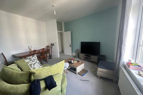 3 bedroom flat for sale, Flat 3, 103-105 High Street, Ramsgate, Kent