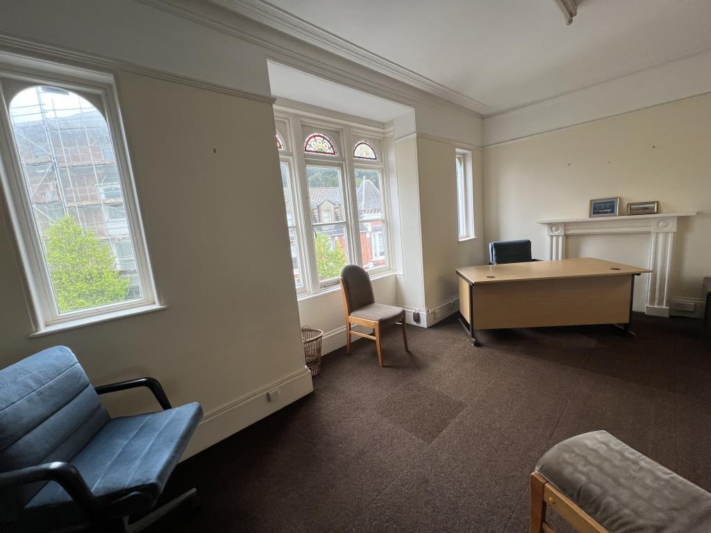 General view of the front upper office
