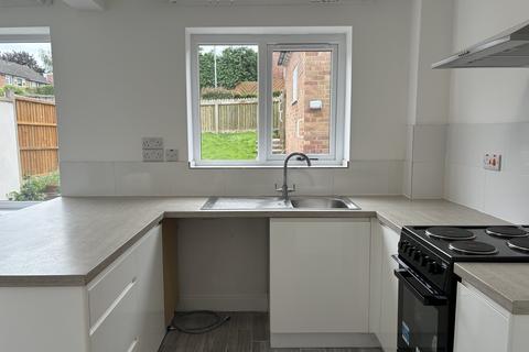 3 bedroom semi-detached house to rent, Weldbank Close, Chilwell, Nottingham